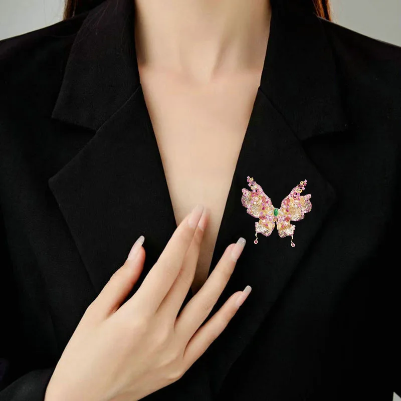 

Double-layer butterfly brooch jewelry, slightly set zircon exquisite and high-end insect brooch accessory for women
