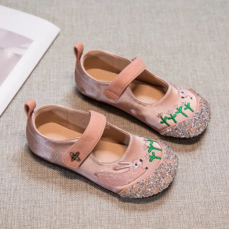 أحذية فتاة فاخرة حجر الراين شيك الأطفال أحذية من الجلد ربيع الخريف Bowknot الاطفال موضة الأميرة السببية أحذية مسطحة للحفلات
