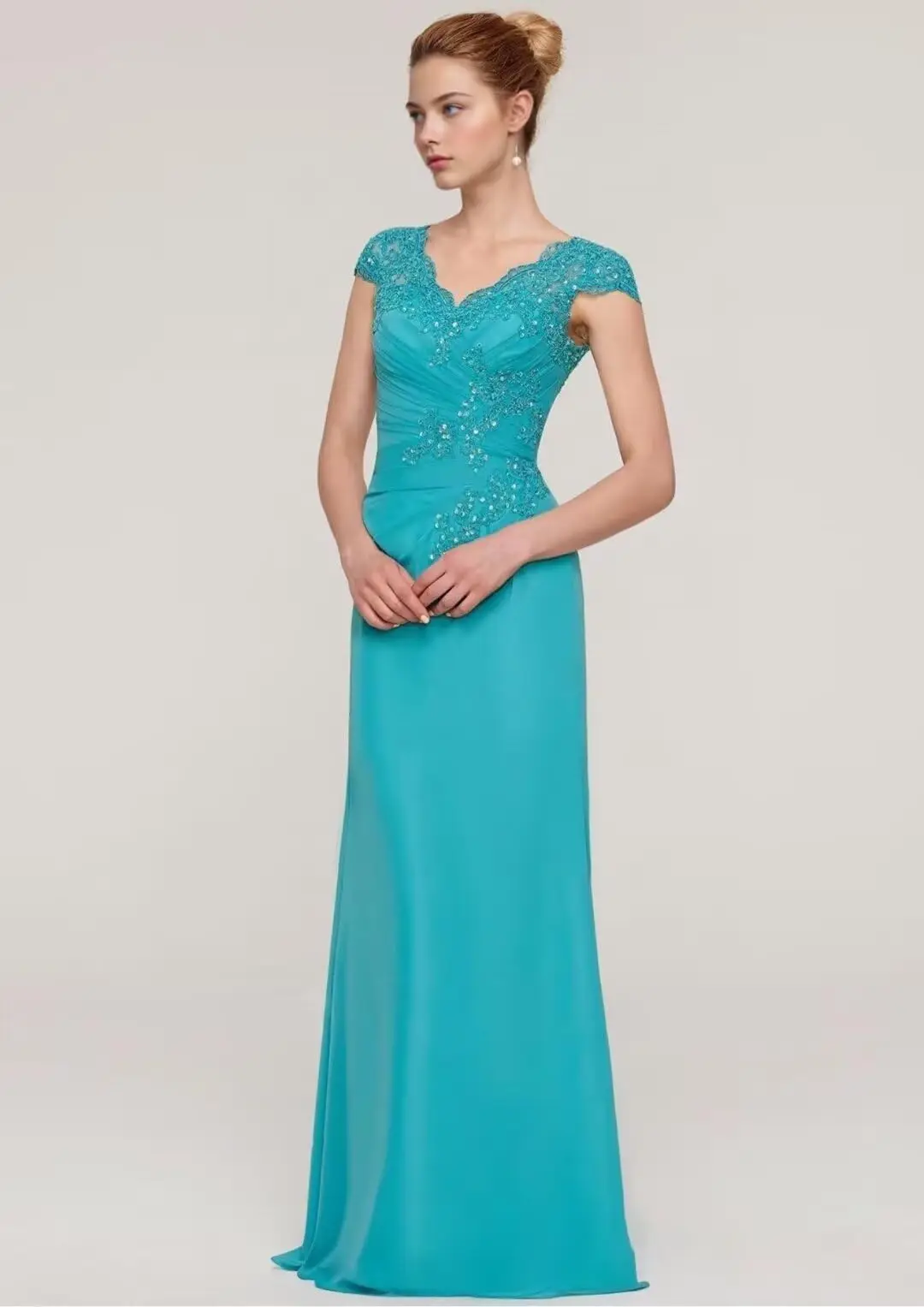 Abiti eleganti per la madre della sposa in chiffon con paillettes lucide personalizzati per abito da sera formale con maniche ad aletta e applicazioni in pizzo