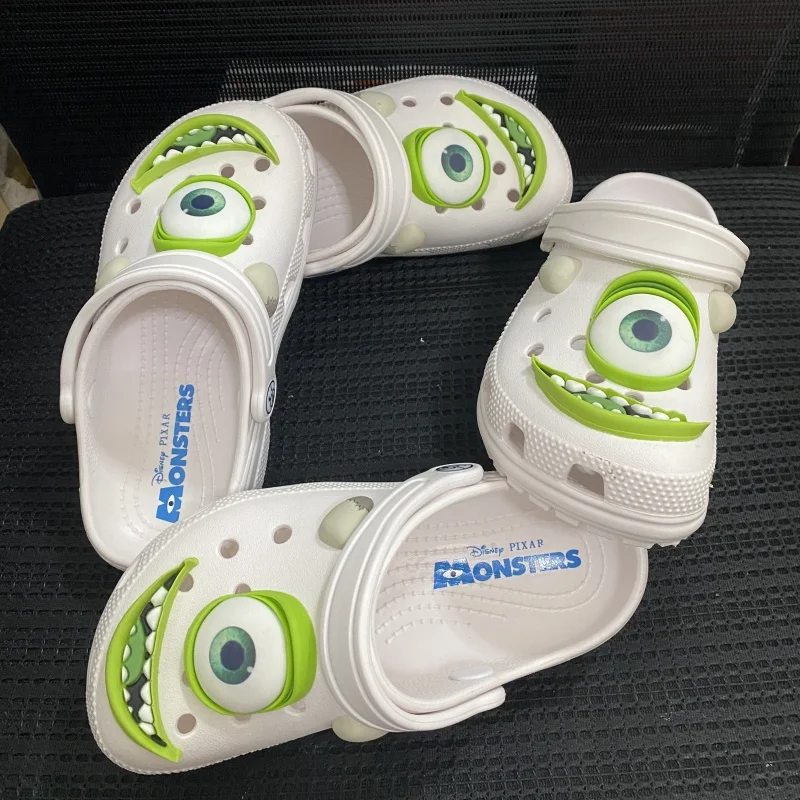 

New Cave Shoes Anti Slip Sandals With Toe Caps Slippers For Outdoor Wear Beach Shoes For Men And Women Versatile Summer 2025