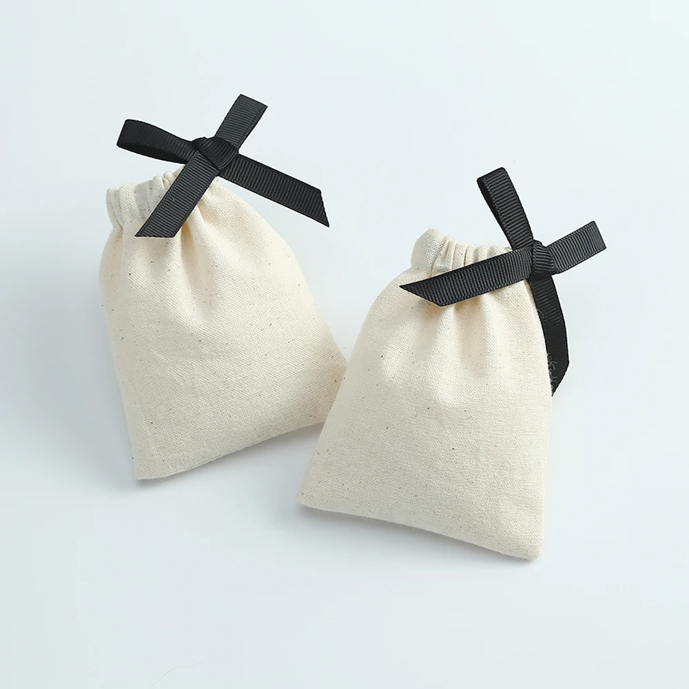 50pcs Jute Cotton Drawstring Bags with Black Ribbon Jewelry Packaging Wedding Anniversary Favor Bags Nature Cotton Canvas Gift