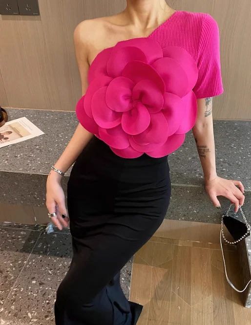 Hot Girl Three-Dimensional Large Flower Diagonal Collar One-Shoulder T-Shirts Women's 2024 Summer Outer Wear Slim Fit Top Tees