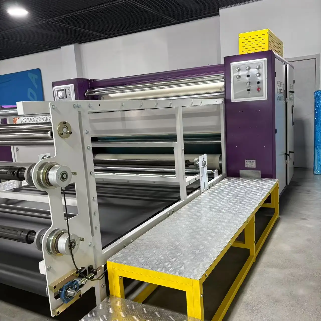 Pengda 1600mm Heat Transfer Machine with Drum Roll to Roll Calender for Jersey Polyester Fabric Printing