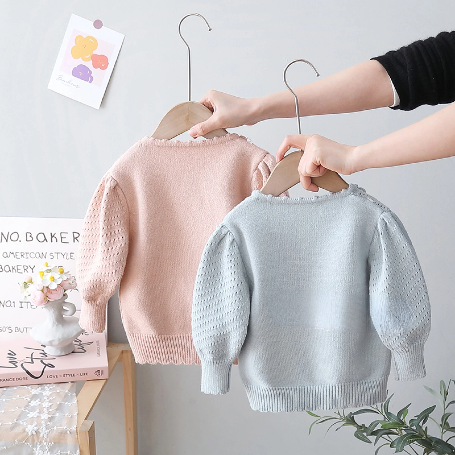 Korean version of children\'s sweater 2024 spring new foreign children\'s clothes girls handmade flower cardigan coat tide