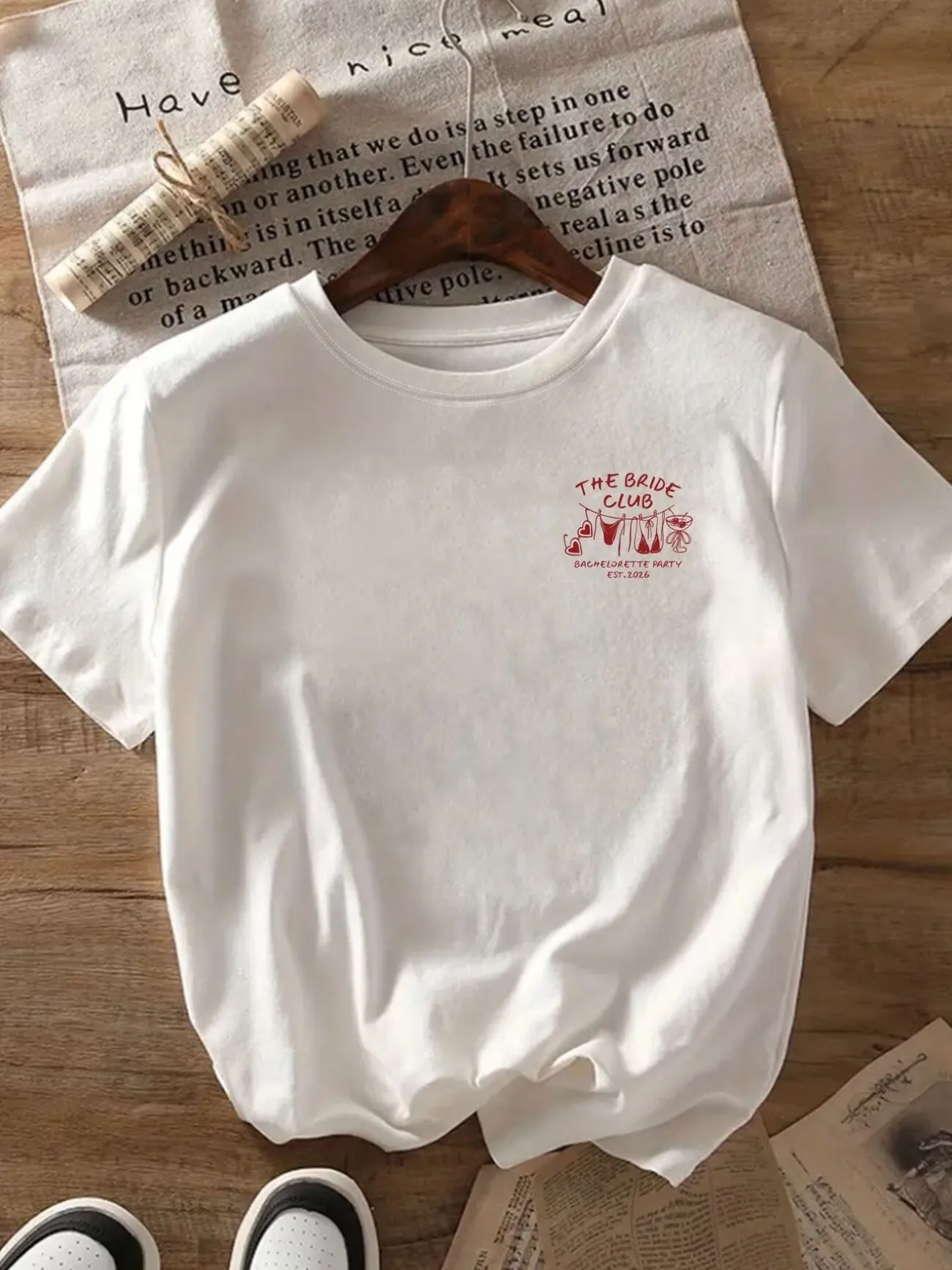 Cotton The Bride Club Fashion Party T-Shirt mit Grafikdruck, kurzärmelig, Rundhalsausschnitt, lässiges Oberteil für Sommer, Frühling, Damenbekleidung – Detail 3