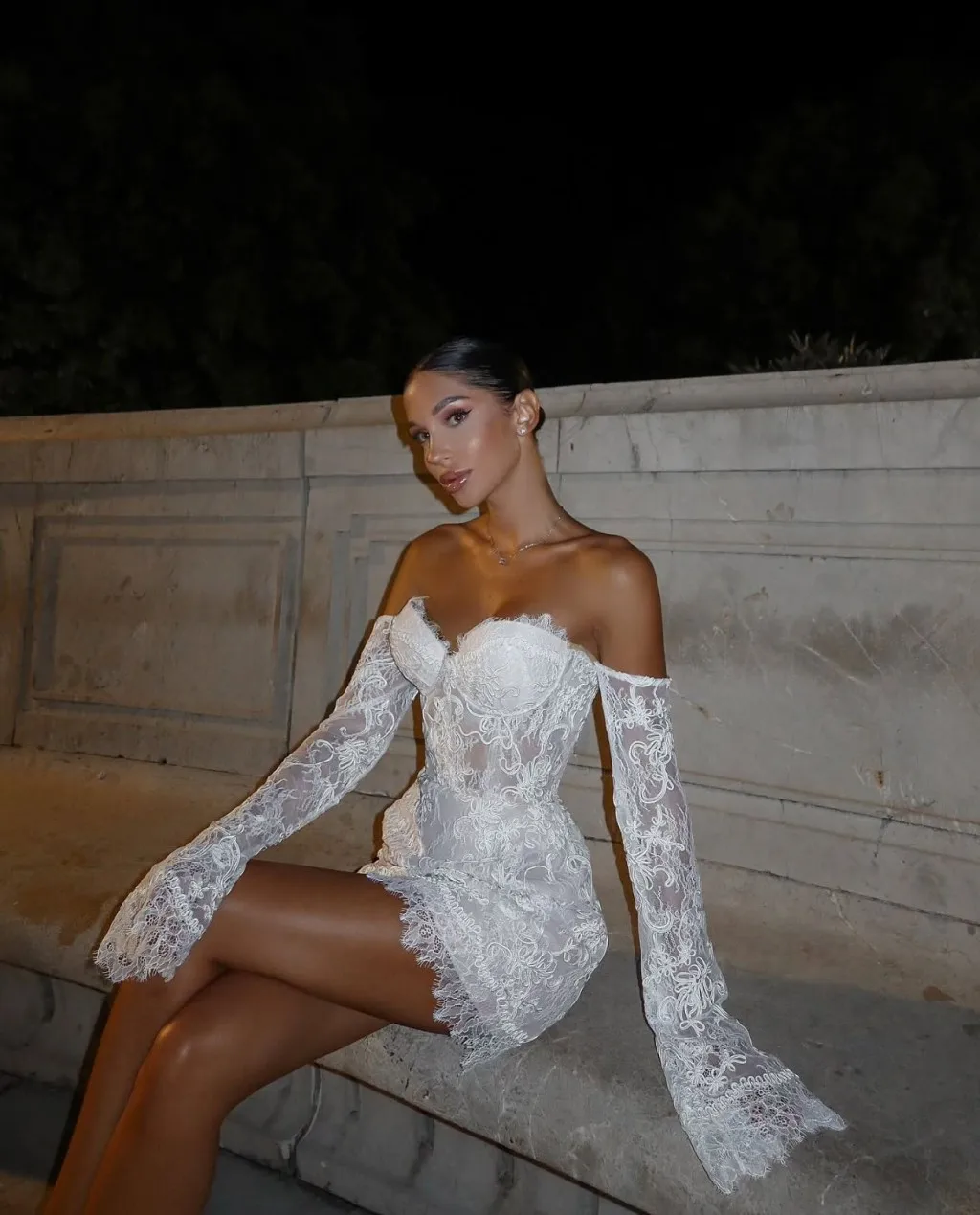 الاتجاه الساخن 2026 الدانتيل الأبيض قبالة الكتف كم طويل Bodycon فستان قصير المرأة مثير حفلة كلوبوير فستان كوكتيل من أي وقت مضى جميلة #4