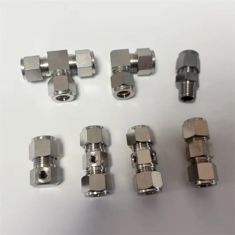 S323 Non Slip Lock Fitting Tee Connector Elbow Joiner Plug Brass Material Quick Connect to 3/8'' Pipe for Garden Misting System