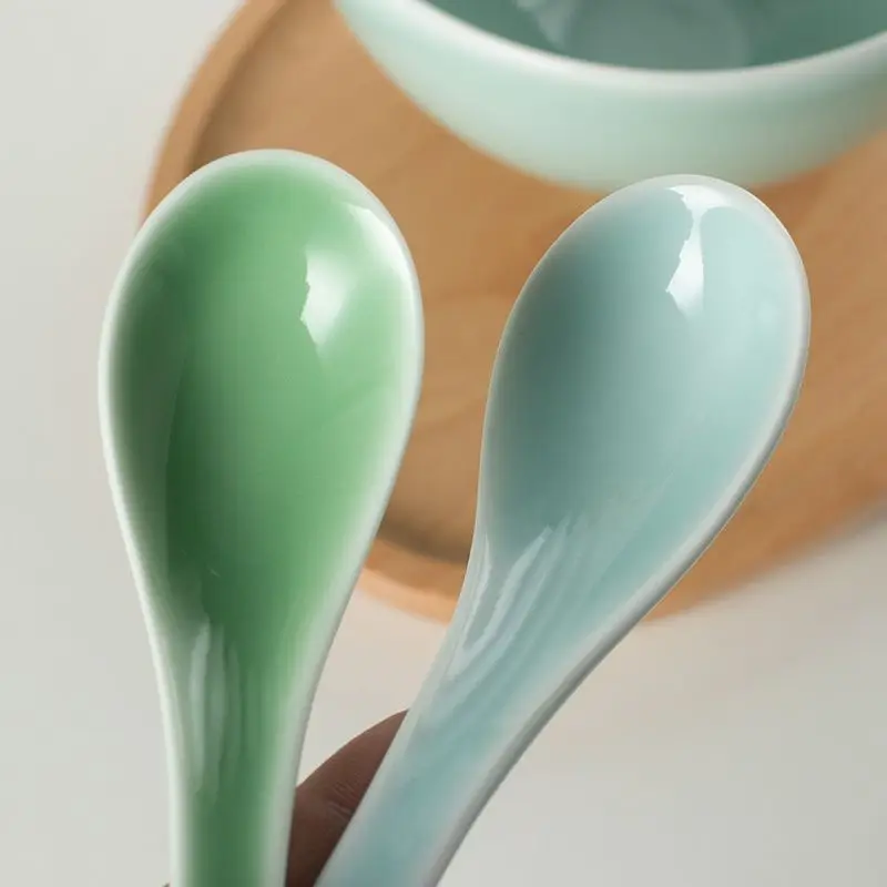 2 sizes Creative Household Ceramic Soup Spoon Japanese Solid Color Simle Soup Spoon Kitchen and Hotel Tableware 1pcs LF664