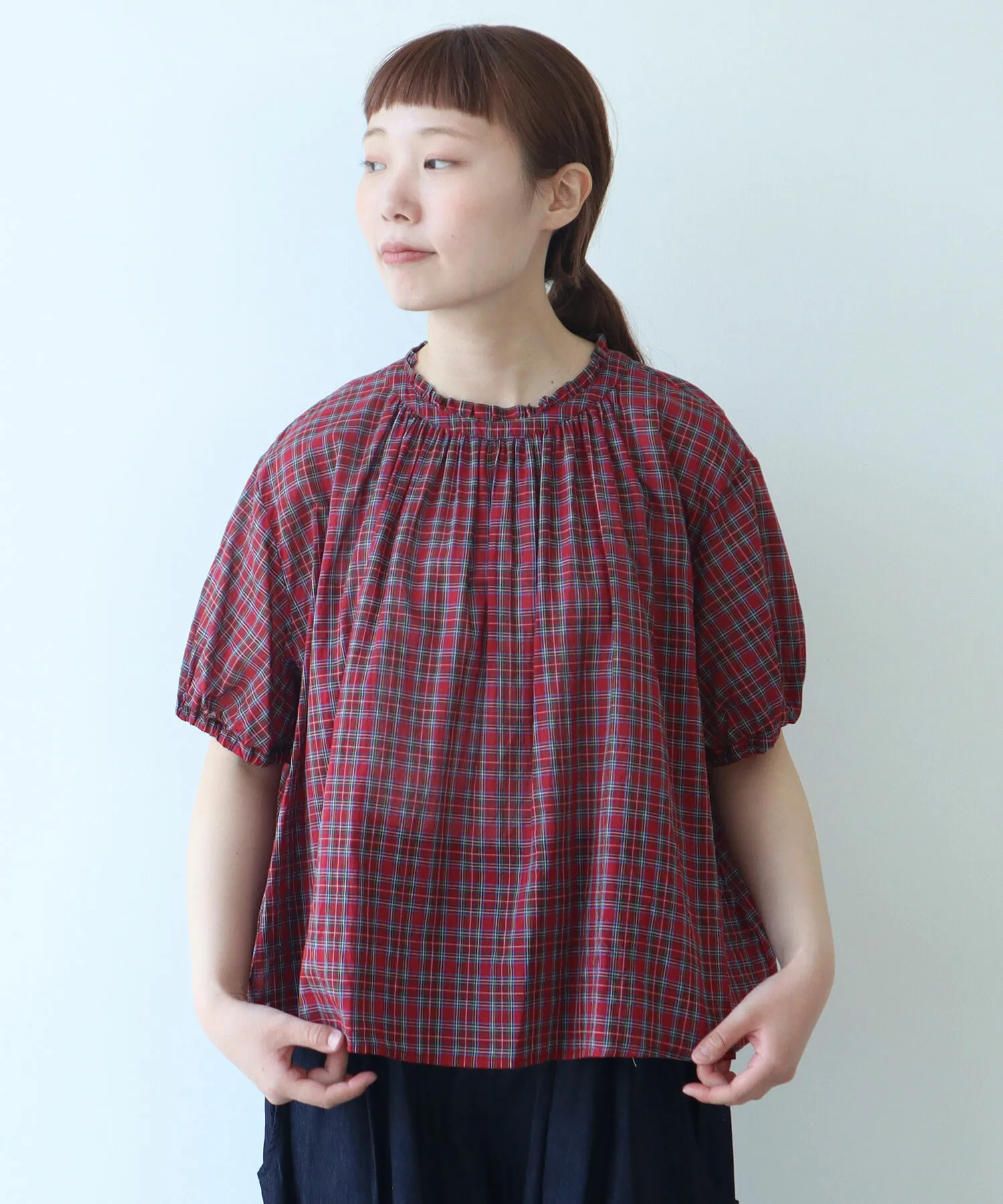 

Elegant Checkered Loose Fit Lightweight Shirt Comfortable Breathable Fabric Women's Casual Shirt round Neck Short Sleeve