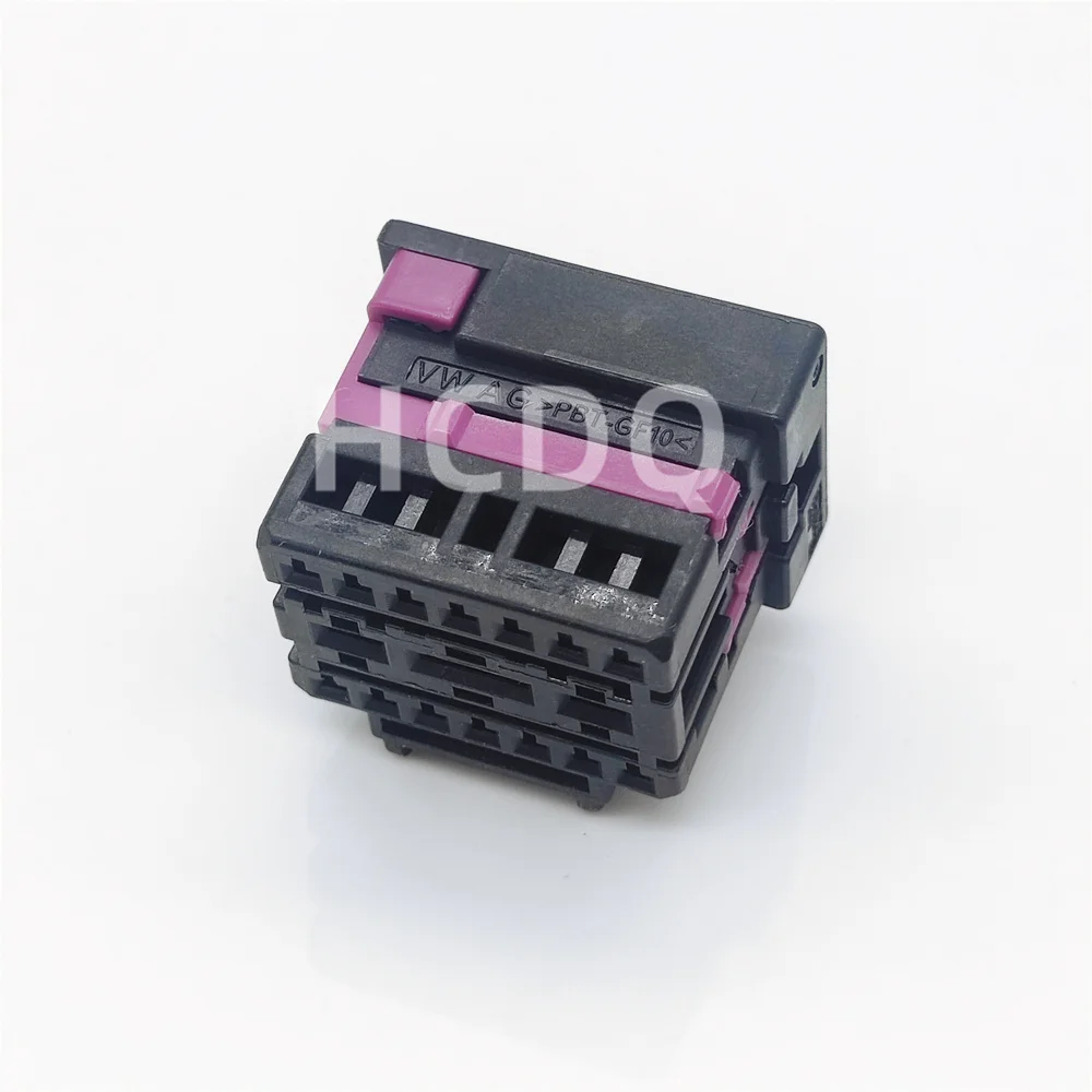 The original 8K0 972 483 17PIN Female automobile connector plug shell and connector are supplied from stock