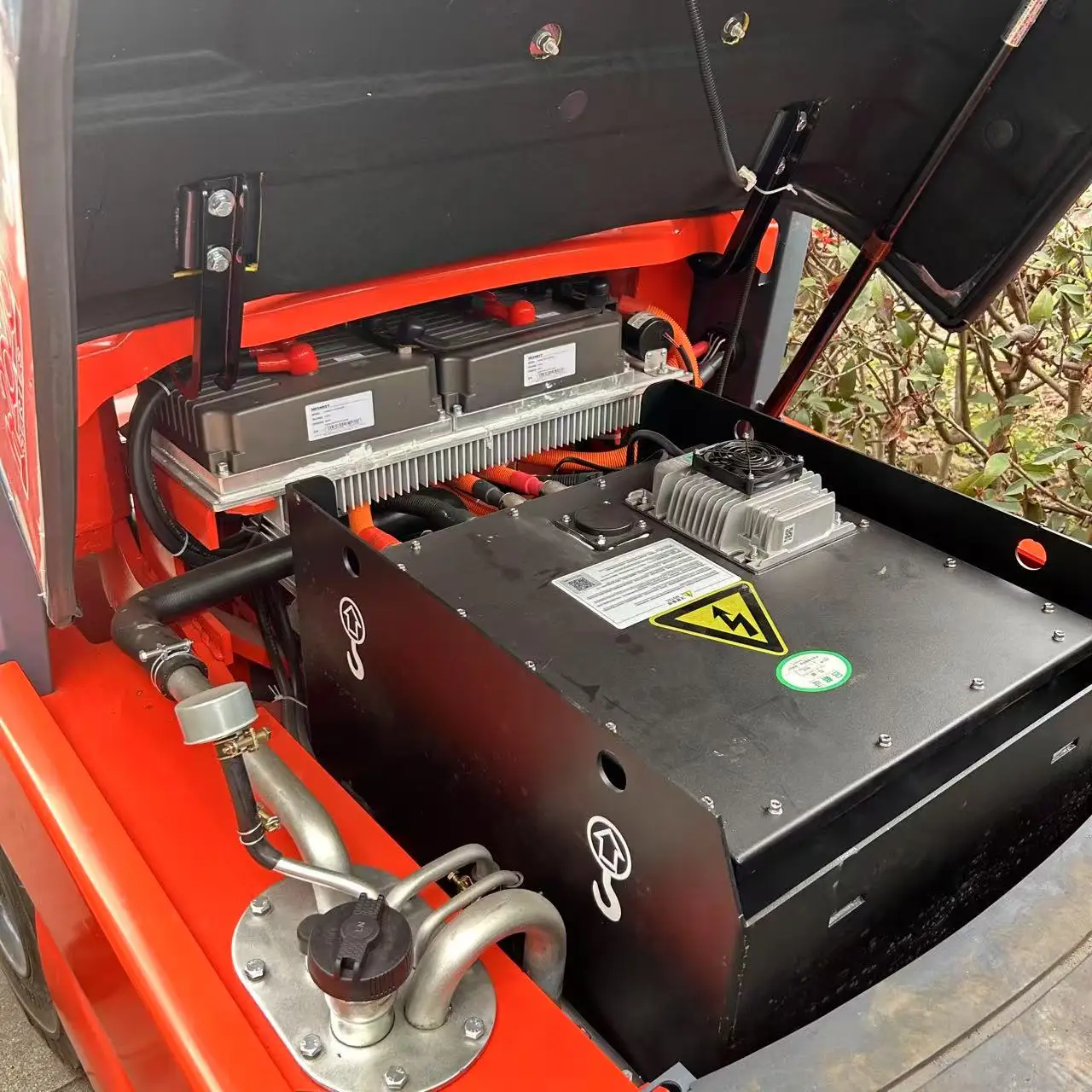 5-тонный электрический вилочный погрузчик 5000 кг с литиевой батареей, сертифицированный CE, складская логистика, использование