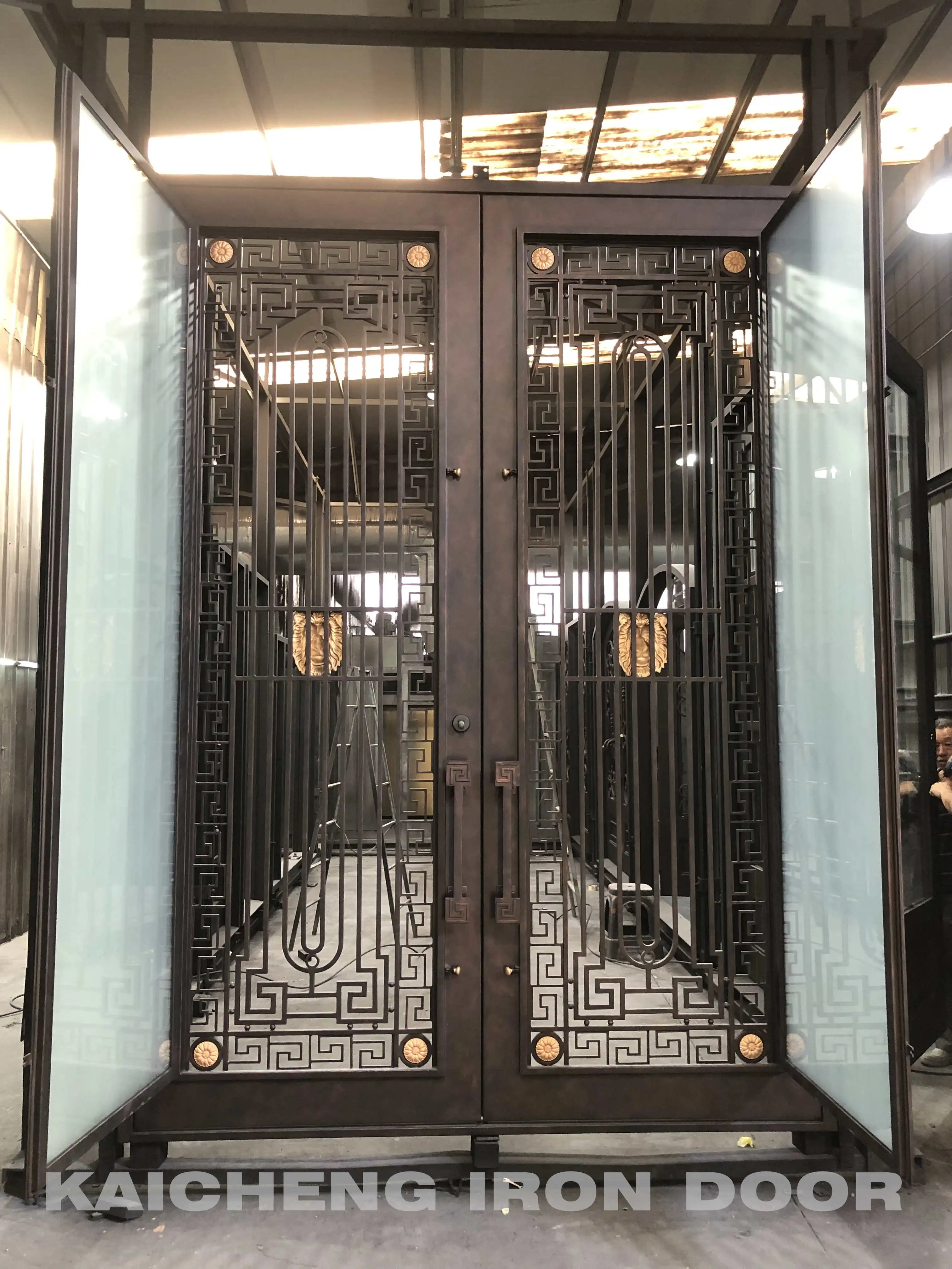 Puerta de hierro forjado,