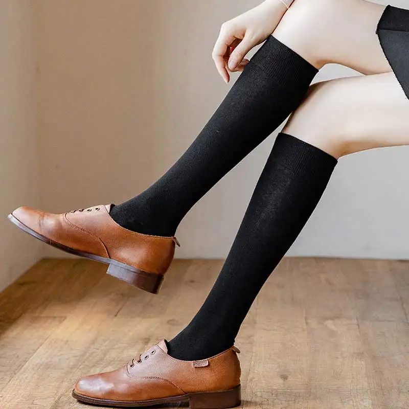 Kaus Kaki Lutut Wanita Kaus Kaki Hangat Musim Dingin Katun Tabung Tinggi Kaus Kaki Panjang Seksi Menari Pesta Hitam Putih Kaus Kaki Betis Modis