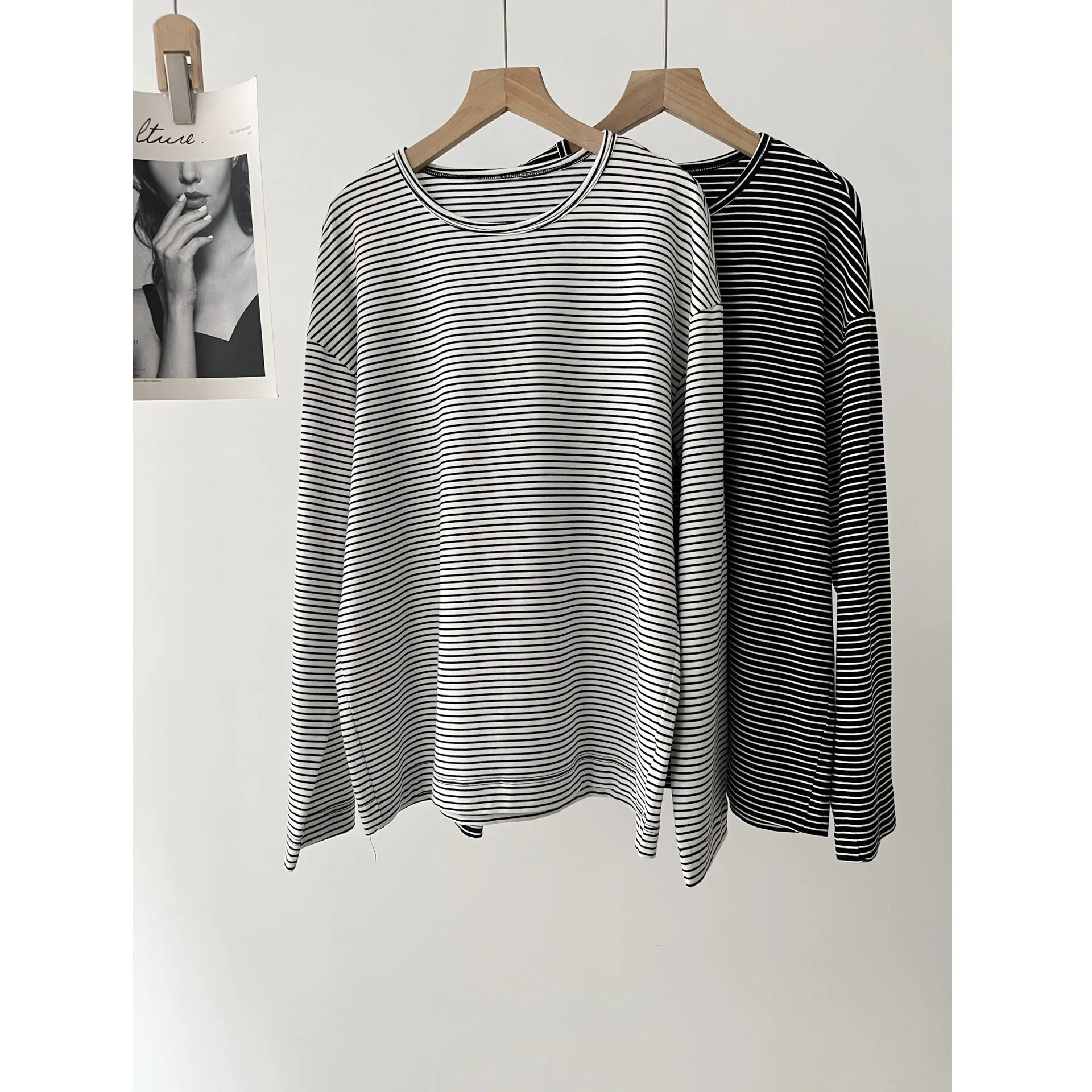 

Crew neck loose Korean version with bottoming shirt T-shirt women's spring and autumn crewneck striped long-sleeved top