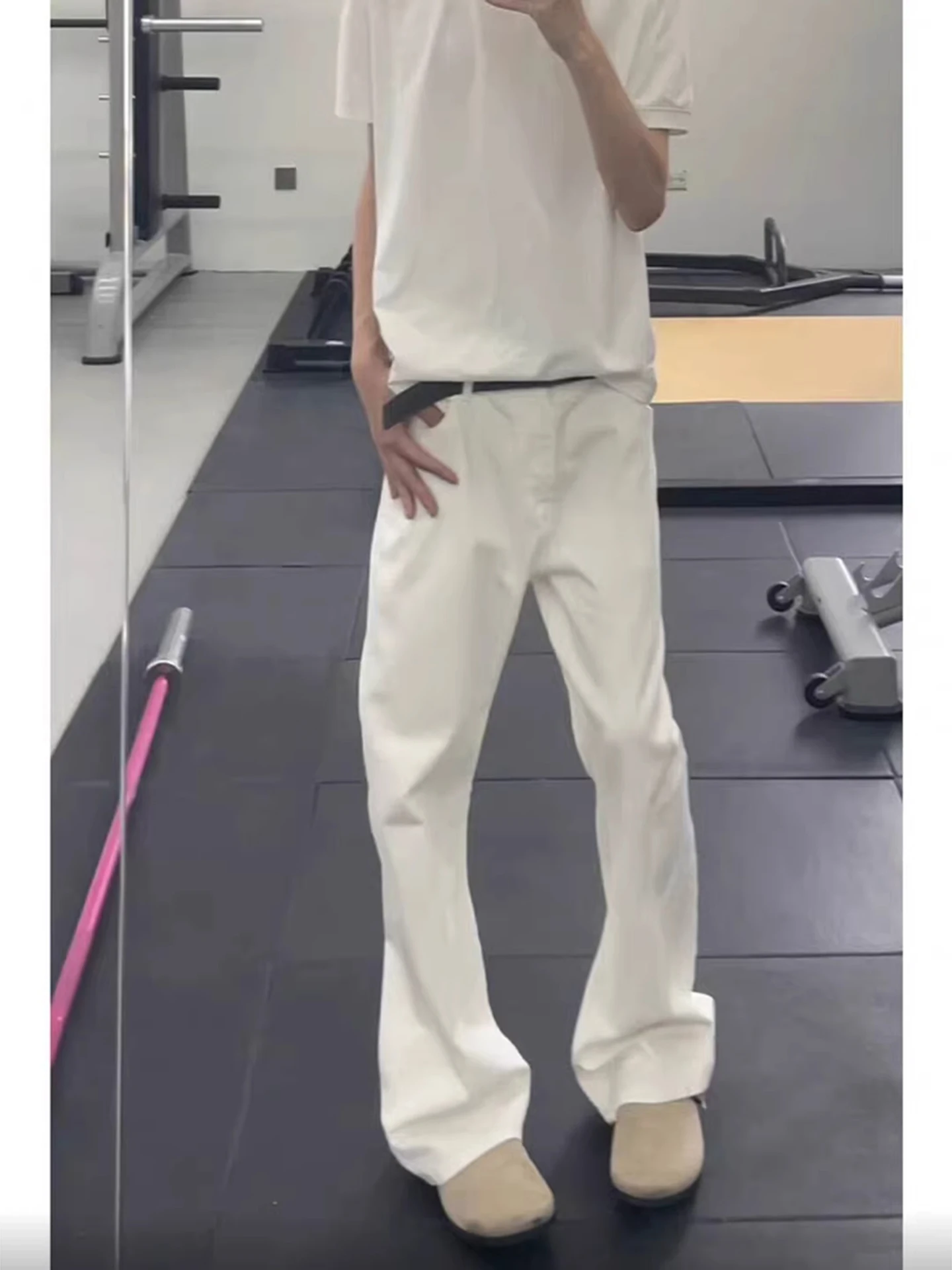 

Молодежные белые джинсы для мужчин: стильные, приталенные, американского кроя, расклешенные, прямые брюки, молодежный тренд, джинсы из денима