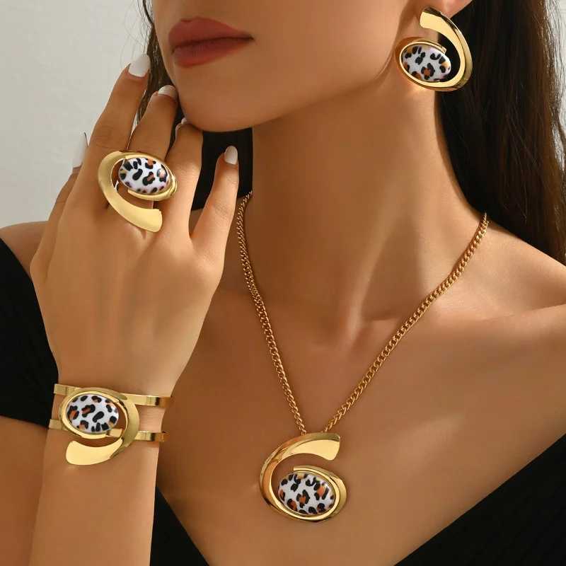 

European and American Beach Style Spiral Snail Earrings Necklace Bracelet Ring Women's Bohemian Hyperbole Girl Jewelry Set