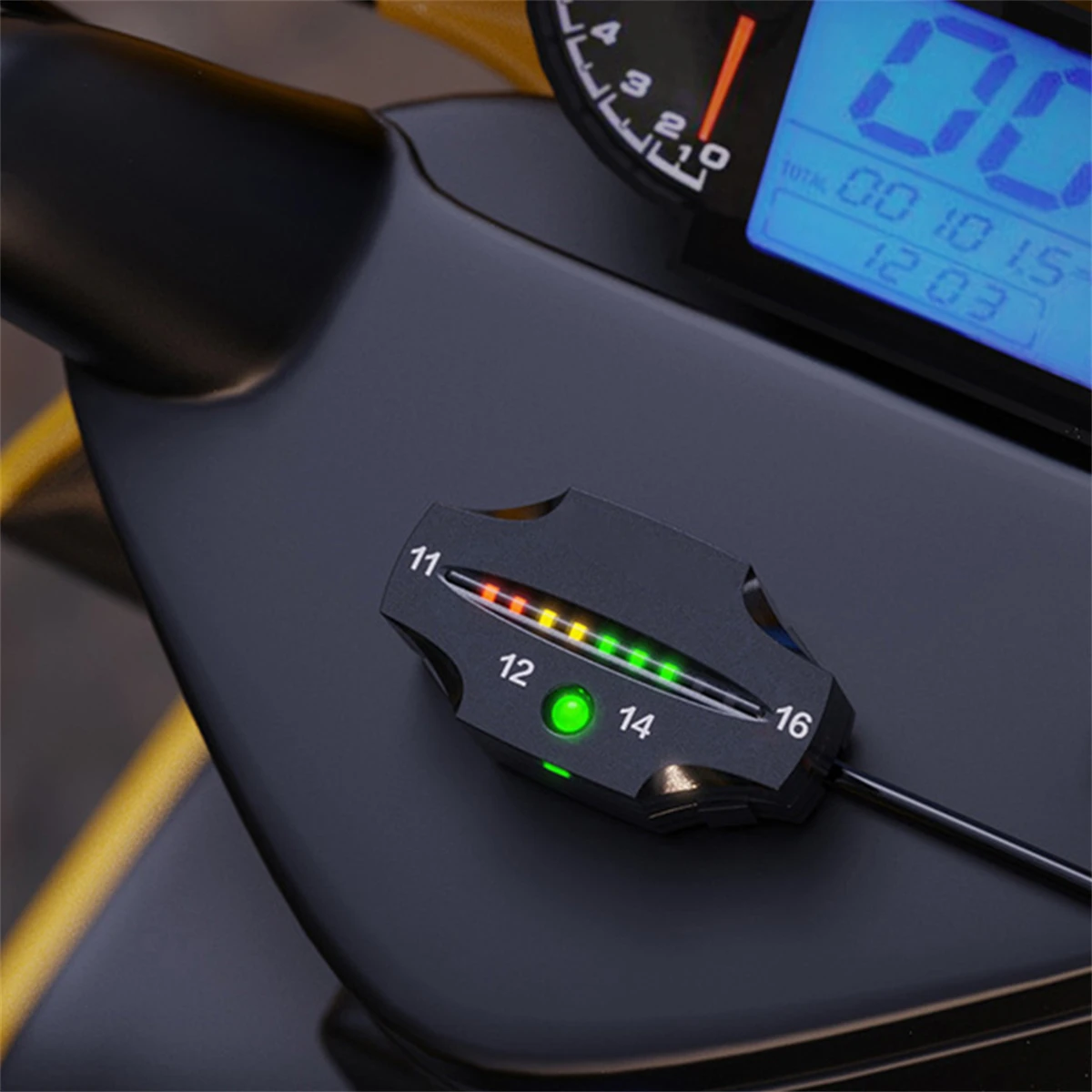 Voltmètre électrique universel pour moto, testeur de tension, LED, indicateur tricolore, panneau numérique, 12V-24V, étanche