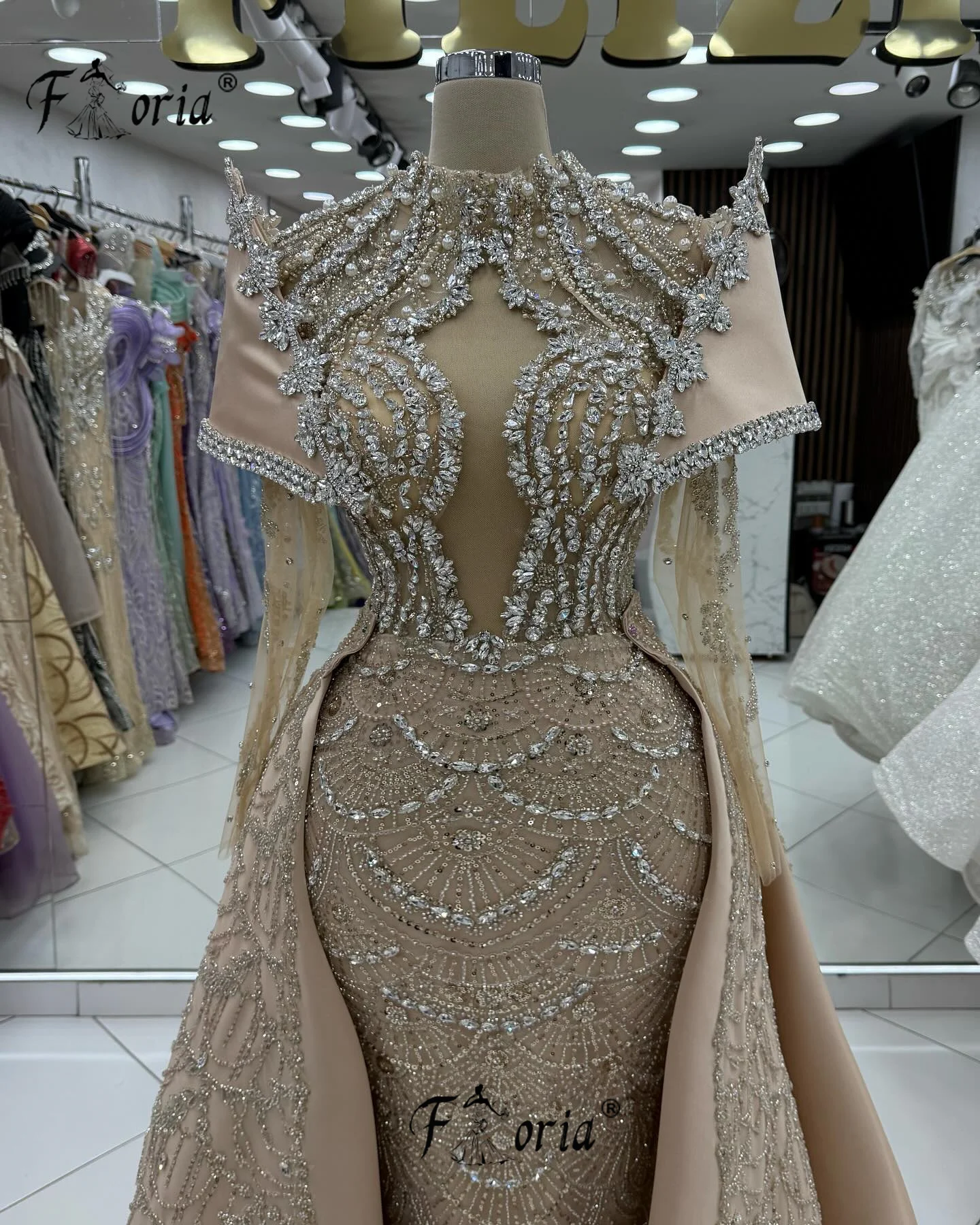 فستان حورية البحر رائع مطرز بالكريستال الثقيل مع ذيل قابل للانفصال فساتين زفاف المشاهير رداء de Soiree Elegantes Gala