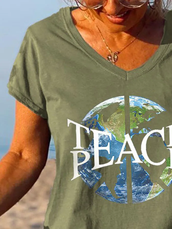 ilstile Women's Teach Peace Earth Sign T-Shirt Hippie World Peace Print V-Neck Short Sleeve Loose Fit Casual Summer Top