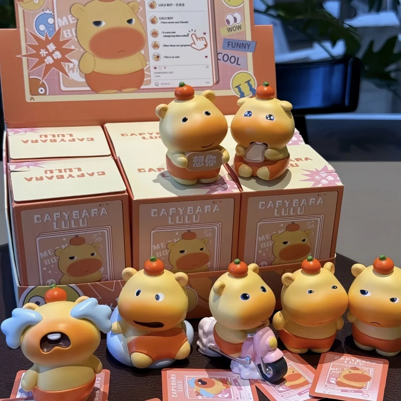 

Adorable Capybara Lulu Figurine Desktop Ornament Charming Toy Birthday Gift Creative Decorative Piece Commemorative Present