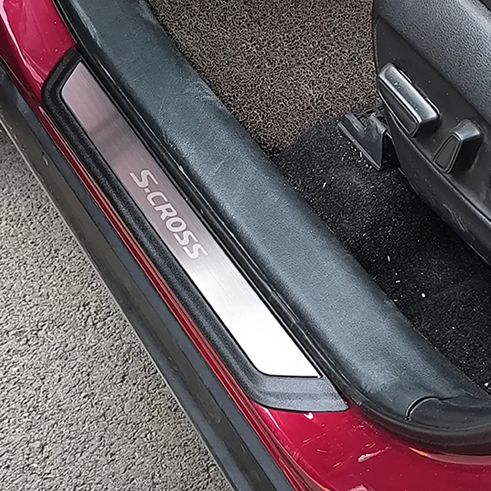4 Pièces Protection Seuil De Porte Voiture Suzuki S-Cross (2013+) - Effet Fibre De Carbone Rouge Anti-Rayures