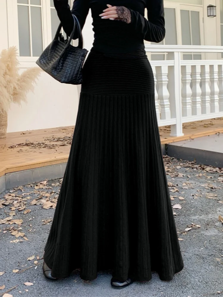 부드러운 찹쌀빛 살구색 니트 스커트 2025 하이웨이스트 슬리밍 롱 스커트 부드러운 분위기의 우아한 트럼펫 머메이드 스커트
