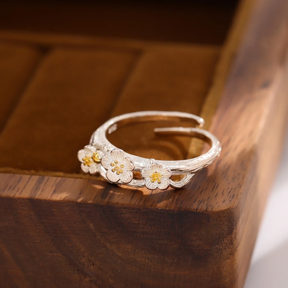 Uini-Tail hot new 925 Tibetan silver jewelry ring female literary plum blossom opening adjustable ring small fresh flower ring