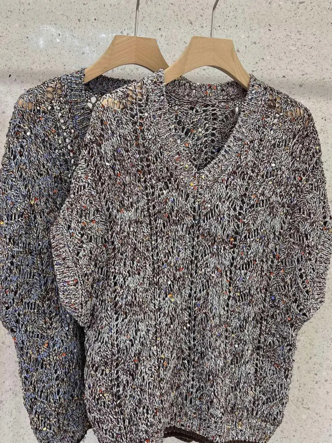 

Women's sleeveless sweater layered versatile top vest linen mixed color V-neck sequin knit sweater