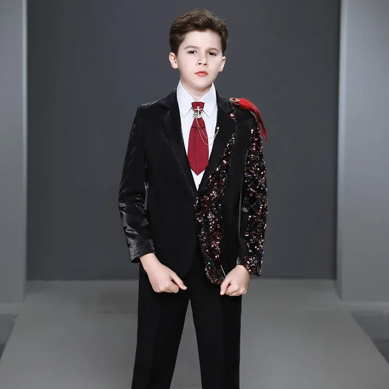 

Children's performance attire, floral boy suit, handsome British style model runway, red host dress