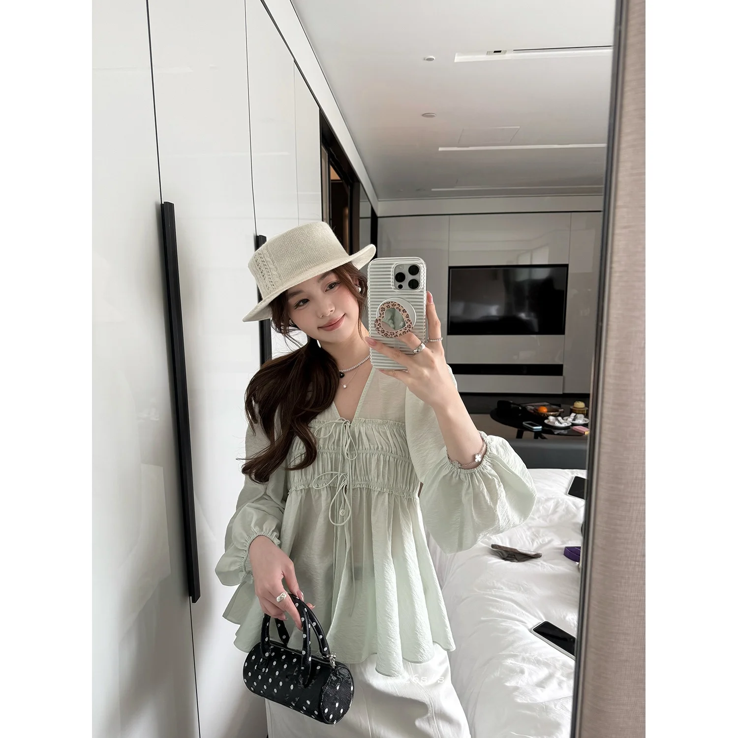 

Y Studio Gentle Vintage Mint een irt Spring V-ne Pleated Soft Fabric Women's Long Sve Button-up Top Cleanfit Sle