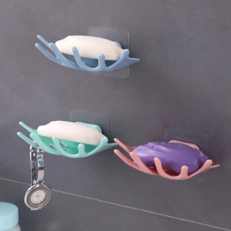 Soap Dish Maple Leaf Design PVC Punch-free Strong Adhesive Soap Dishs Bathroom Drain Soap Holder Rack Tray Accessories