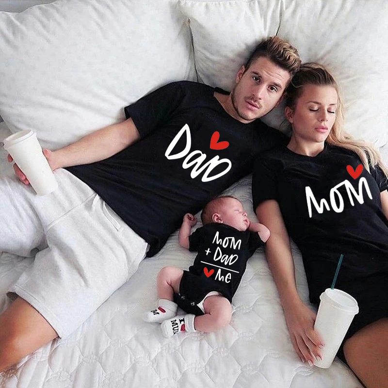 Family Matching Outfits Mom Dad Me Heart Print Family Look Tshirts Matching Father Mother Kids Baby Outfits Family Photo Clothes