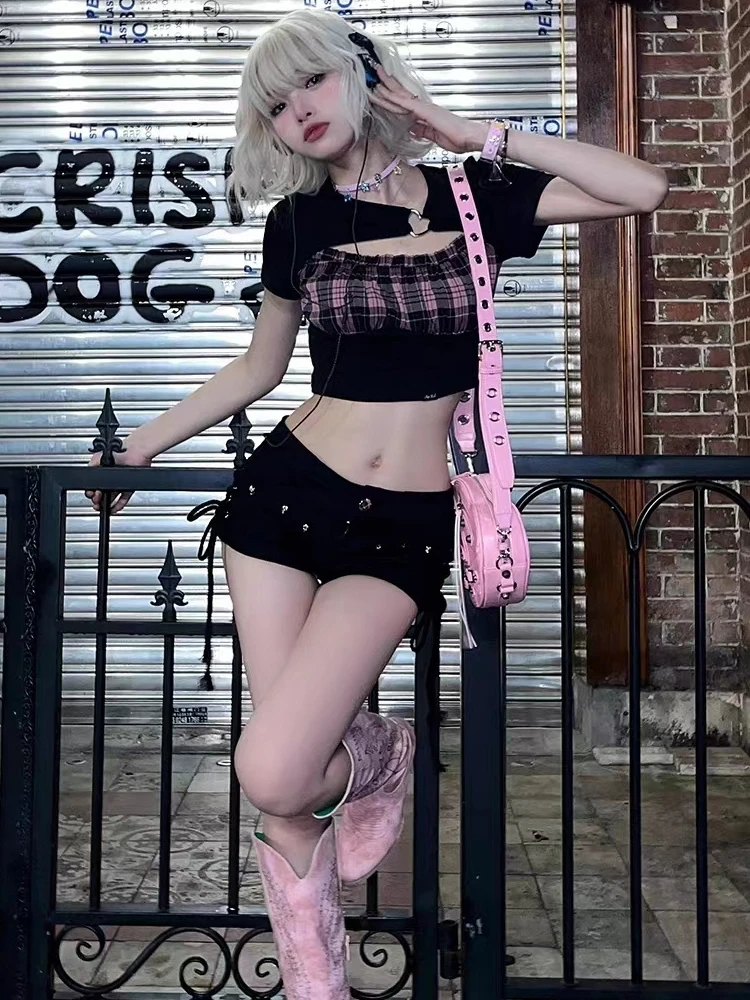 Sexy Low Waist Denim Shorts Women's Y2K Retro Nightclub Short Shorts Super Short Jeans with Rivets Cotton Stretch Summer Wear