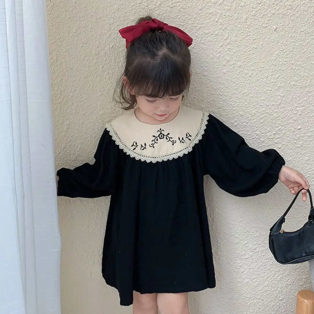 Embroidered Flowers Lace Princes Dress Pleated A-line Girls Long Dress Sweet Loose Children Long Sleeved Dress Spring/Fall