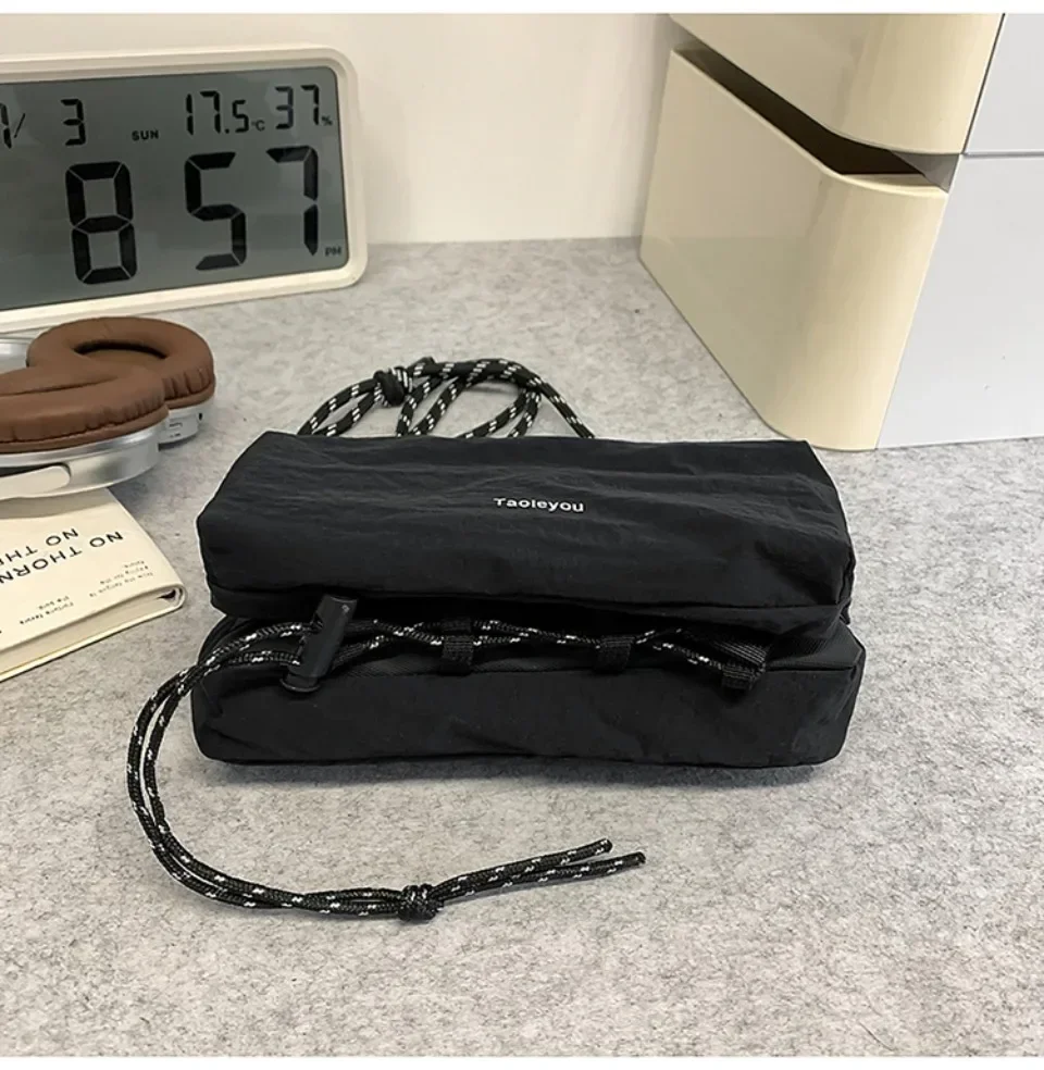 Unisex Camp Messenger Bag, große Kapazität, Umhängetasche für Männer und Frauen, robuster Nylon-Wander- und Reiserucksack – Detail 12