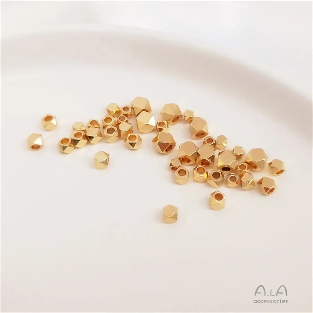 

14K Gold Coated Cut Corner Beads, Polygonal Cut Scattered Beads, Handmade Beading Materials, Headgear Accessories, C206