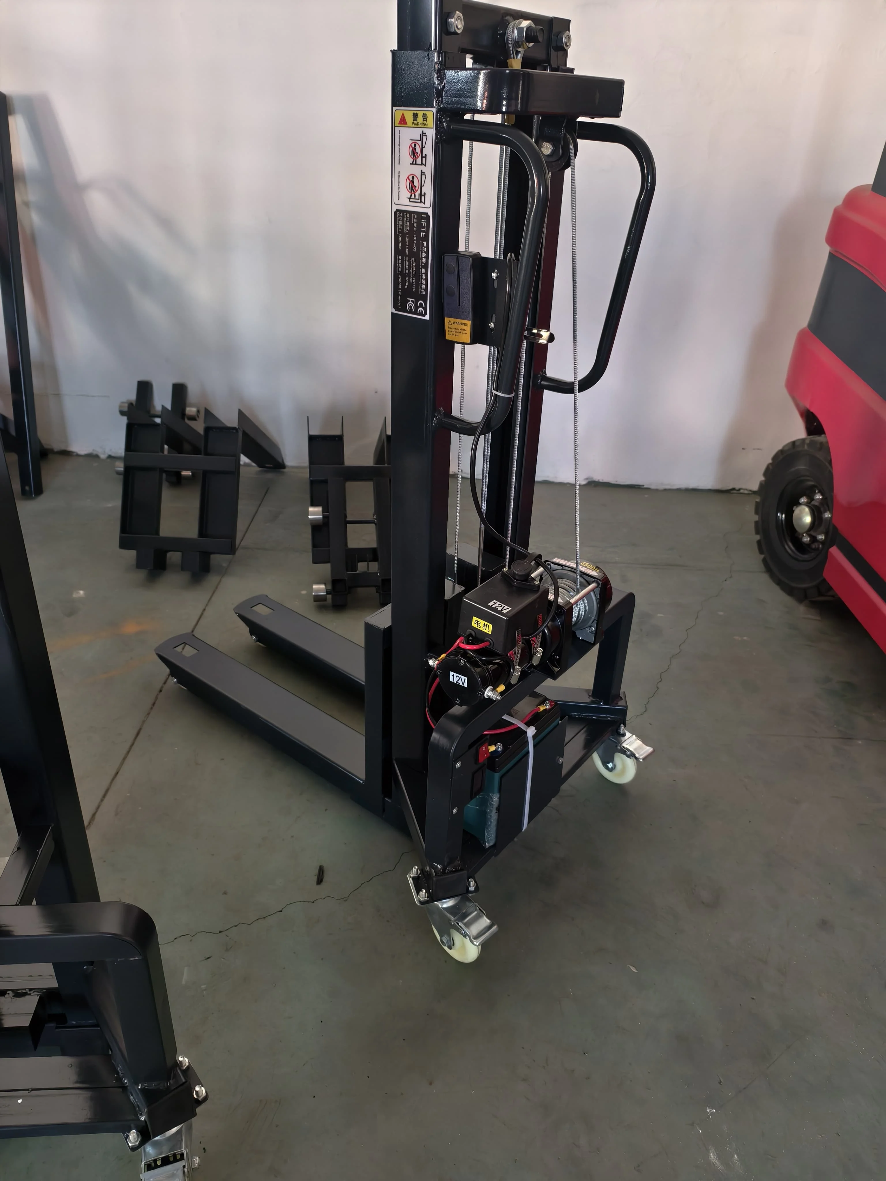 Apilador Eléctrico Tipo Caminante 300KG 1.5M, Montacargas Eléctrico, Mini Apilador Eléctrico, Varios Modelos