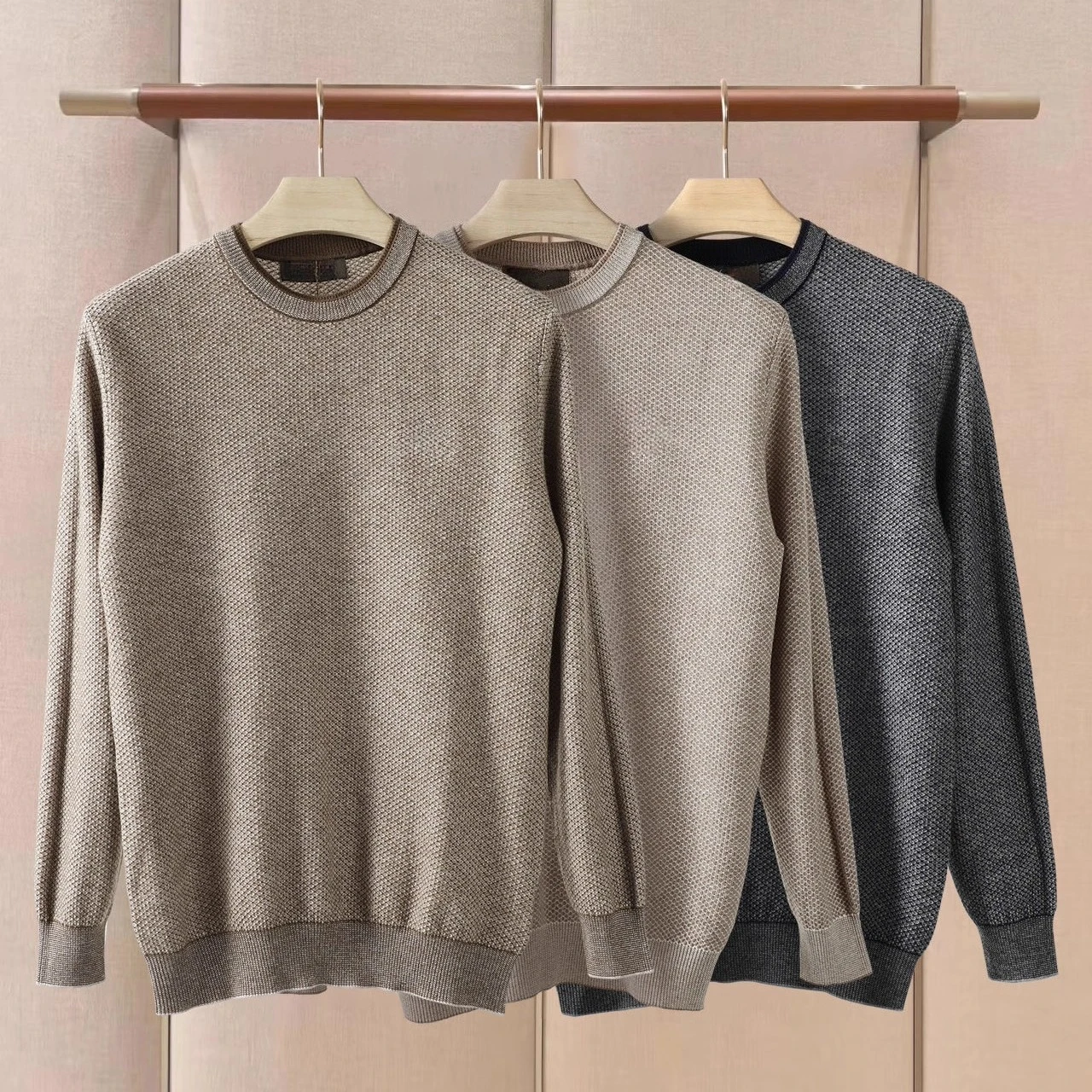 

LP Italian 25aw embroidered letter crew neck sweater