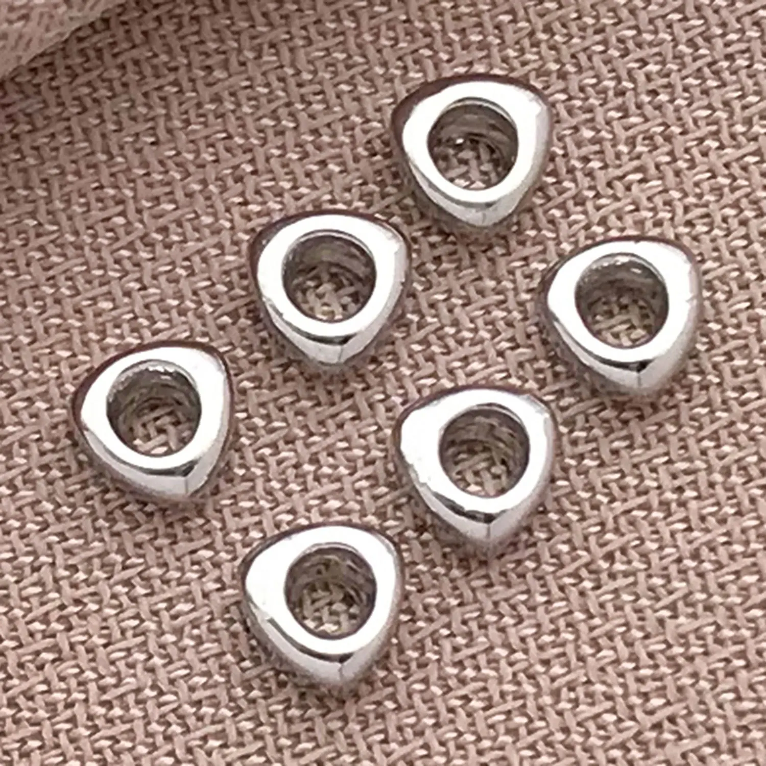 20 Stück/Lot dreieckige Perlen mit 18 Karat Vergoldung für DIY-Halsketten, Armbänder, Schmuckherstellung, Zubehör, Komponenten, Bastelbedarf – Detail 6