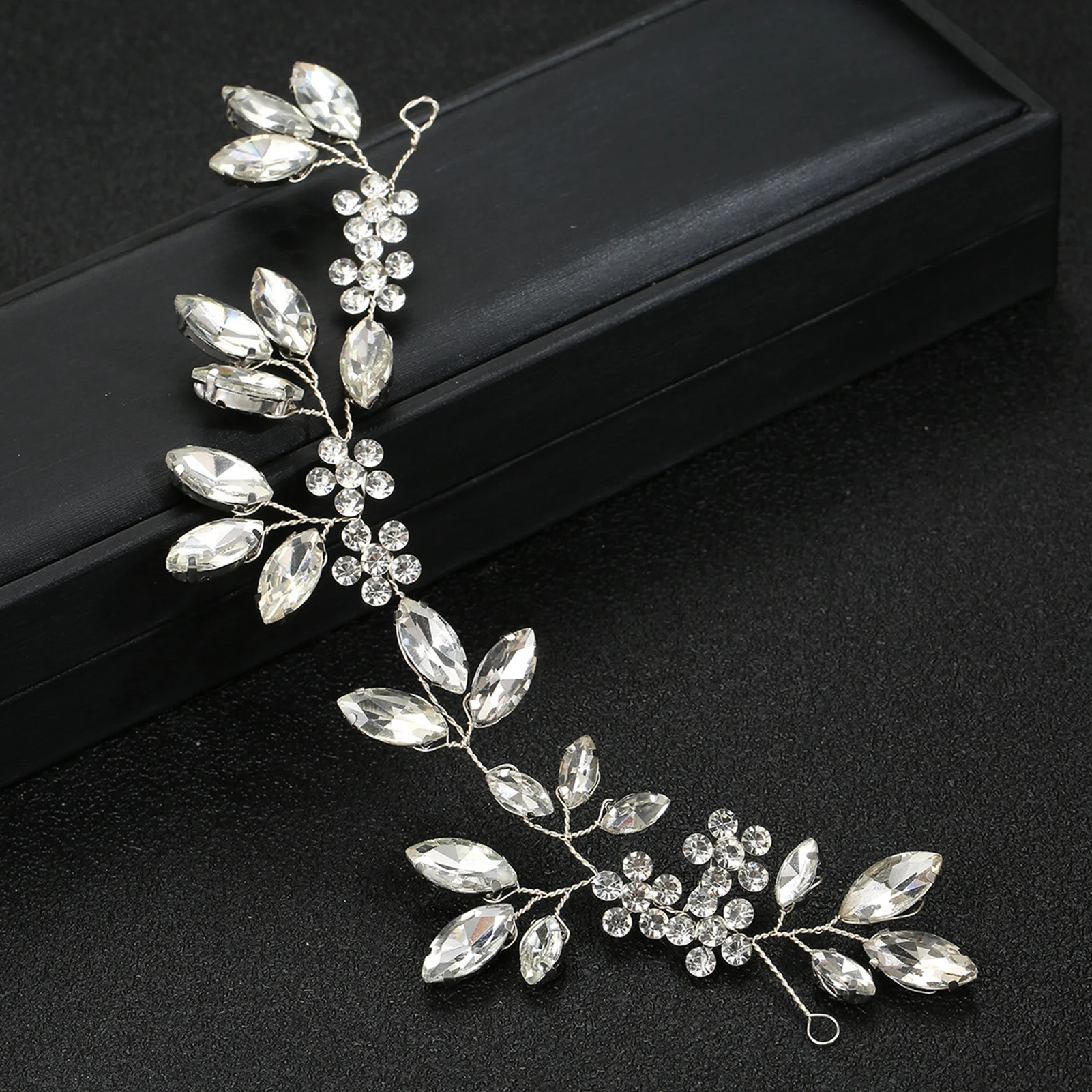 Gorgeous Wedding Hair Accessories Silver Color Crystal Tree Branch Shaped Tiara Headpieces Bridal Headband Bride Hair ornaments