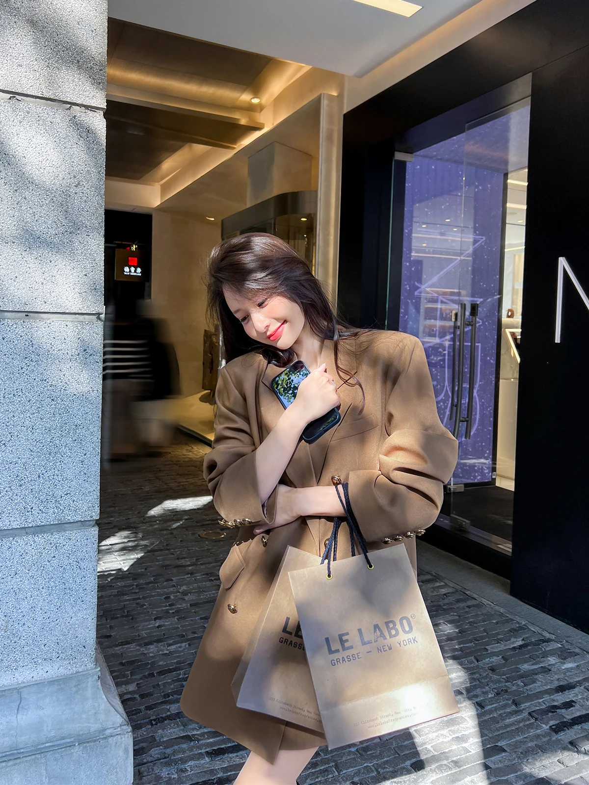 

Дизайнерский женский костюм-жакет свободного кроя с бретелями, для офиса, весенняя новинка, модное пальто