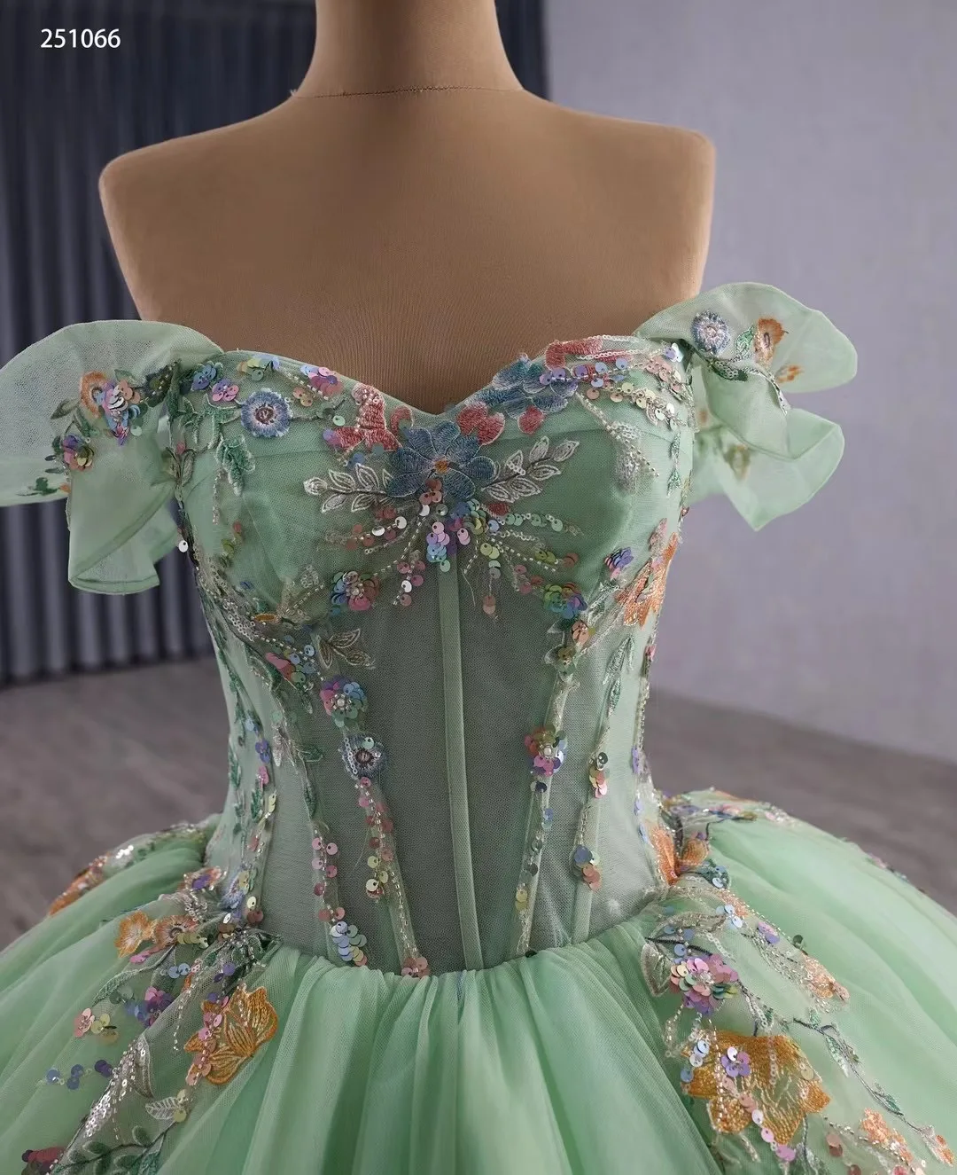 Green Charro Quinceanera Dresses Ball Gown Off The Shoulder Appliques Puffy  Mexican Sweet 16 Dresses 15 Anos Customized - AliExpress 320