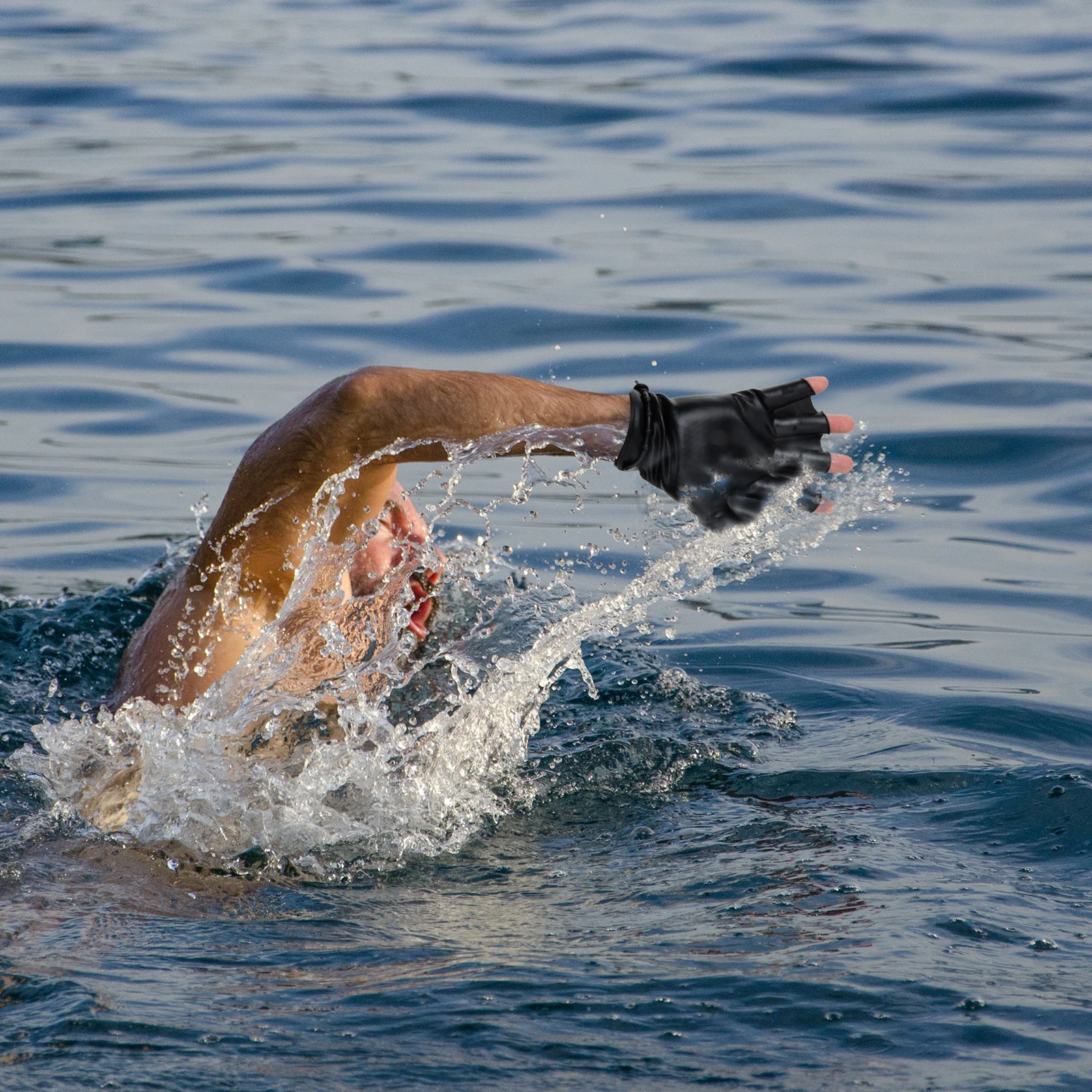 

1Pair Silicone Swimming Paddles Ergonomic Design Adjustable Fit for Men Women Swimmers Water Resistance Training