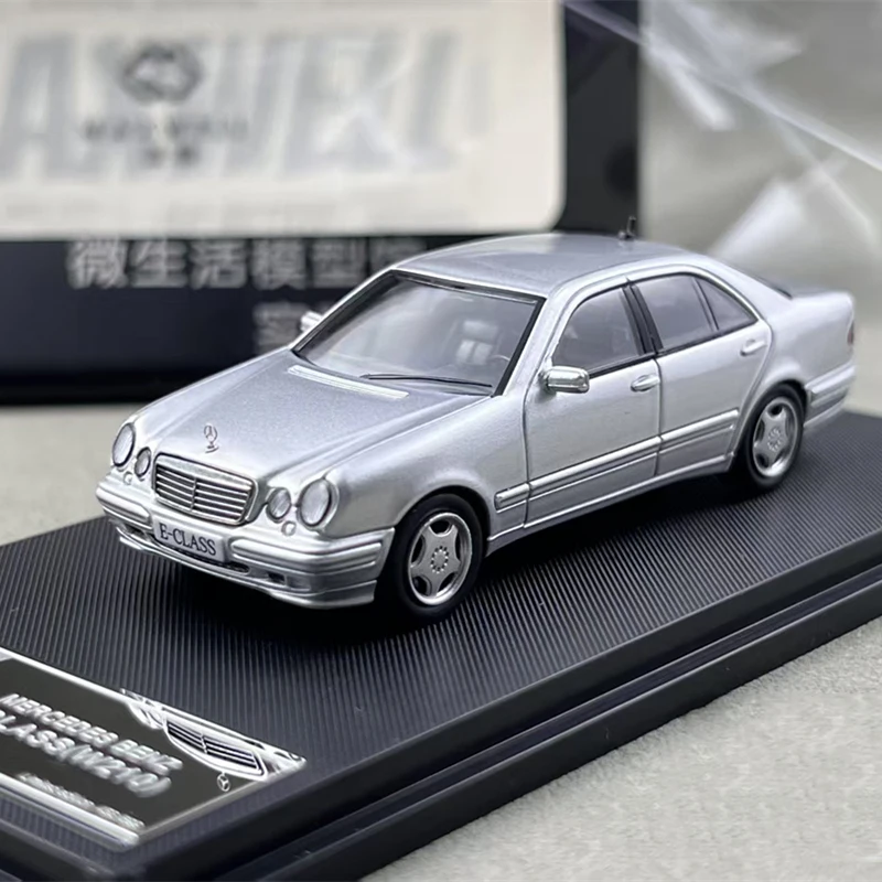 Maxwell Diecast 1/64 Scale Mercedes Benz E320 W210 Coupe Car Model
