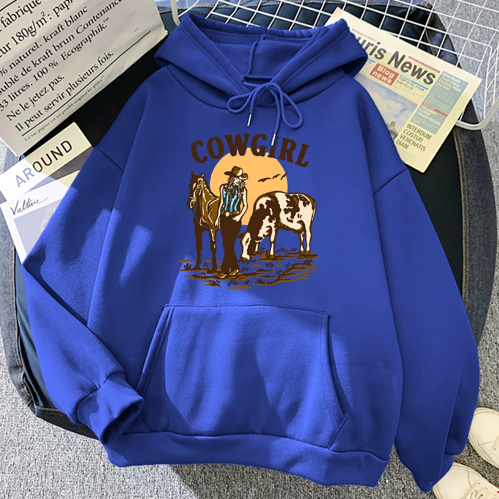 The Cowgirl And Her Cow And Horse Live In The West Hoody Woman Hip Hop Street Hoodies Crewneck Pocket Clothes Loose Pullover