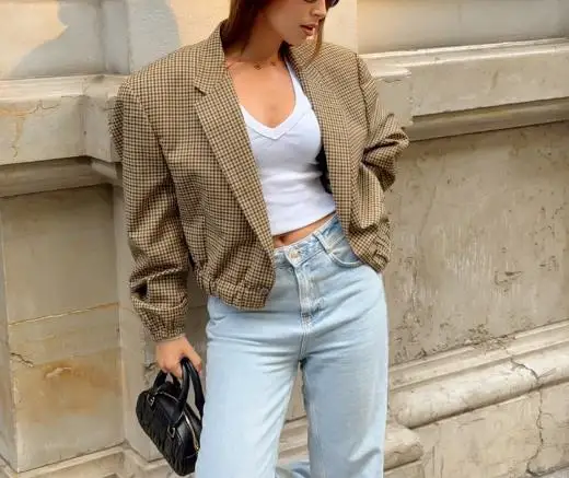 

Autumn Plaid Lapel Short Suit Jacket for Women, Fashionable and Casual, Retro Commuting Style, Loose Short Suit Jacket