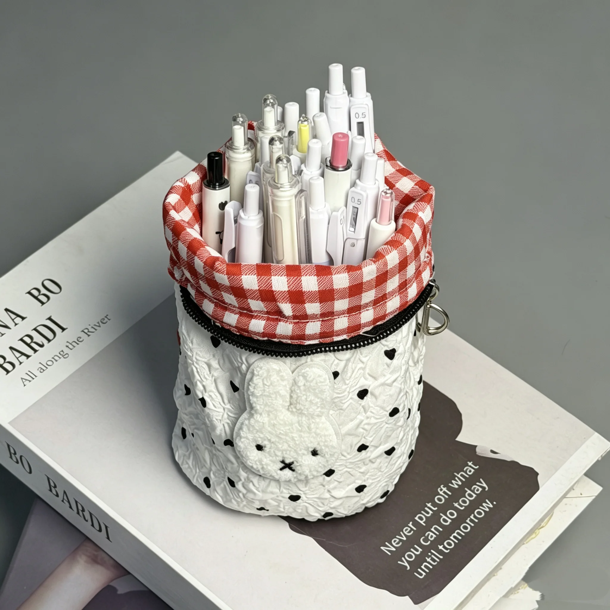 Пенал Miffy белый в горошек, м – обзор и цена Pencil Case Large