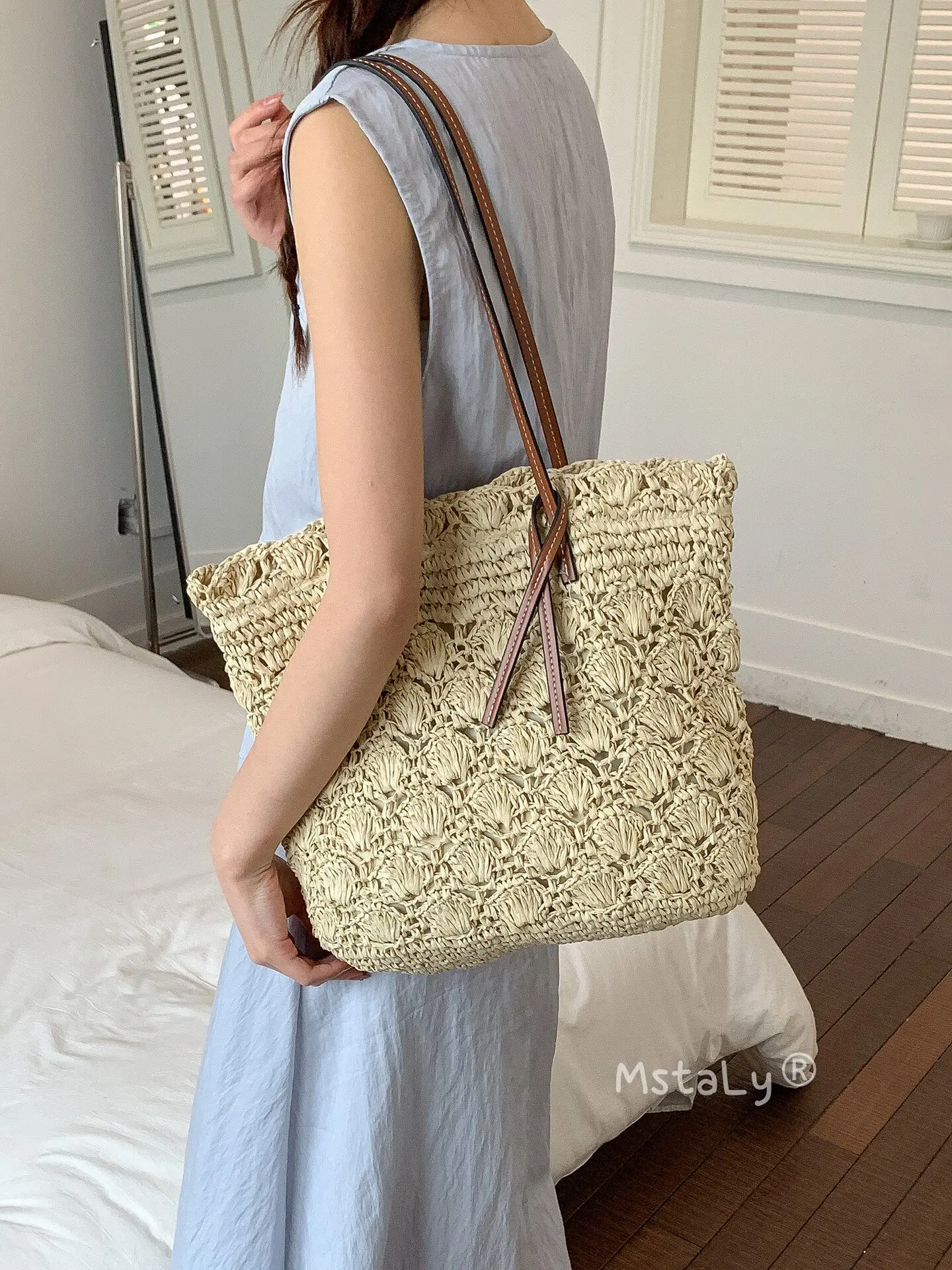 

Сумка-тоут из плетеной соломки для женщин, новинка 2026 года, летняя, вместительная, для пляжа и отпуска, на плечо, повседневная, для поездок на работу