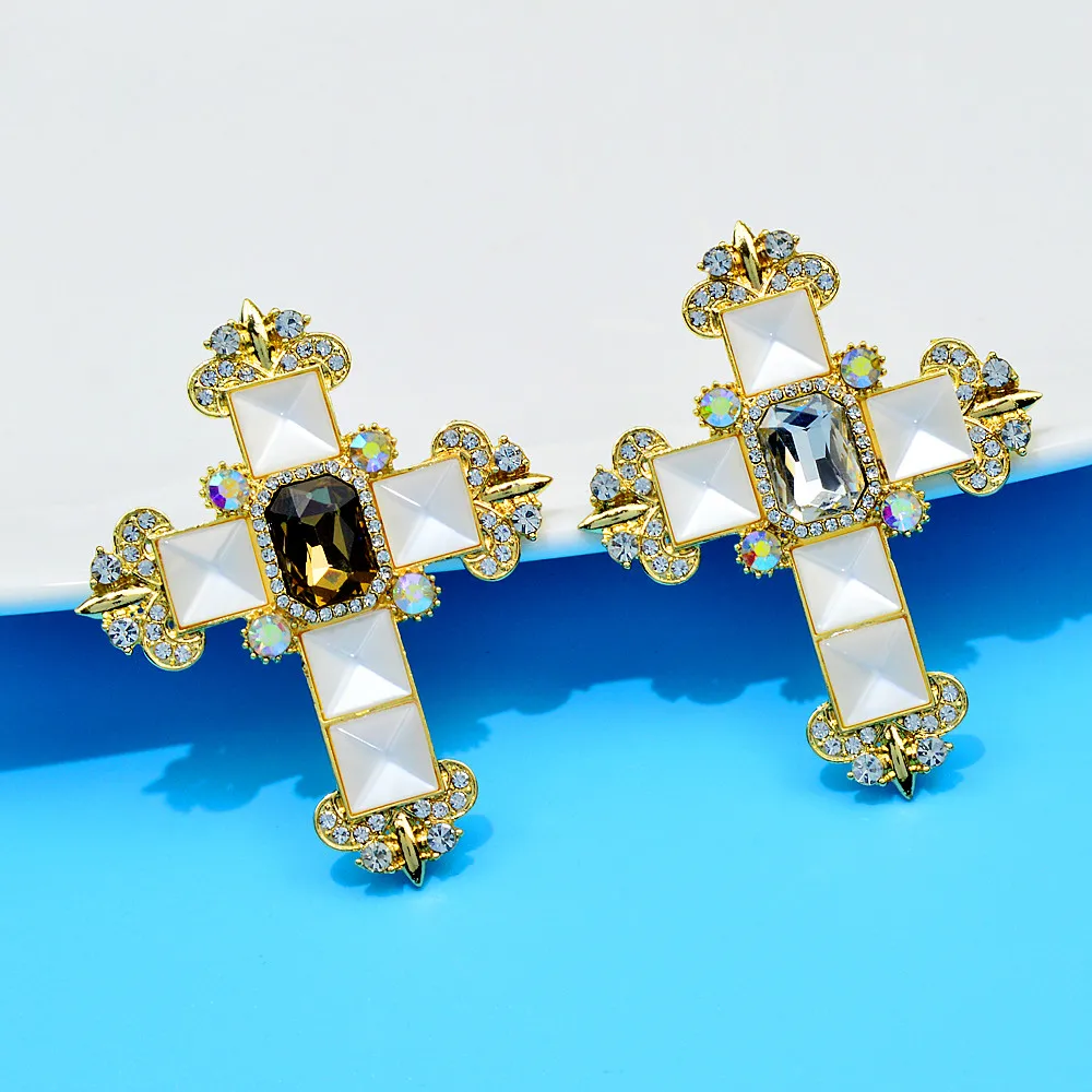 CINDY XIANG New Arrival Crystal Cross Brooches For Women 4 Colors Available Baroque Fashion Pin Spring Coat Accessories Gift