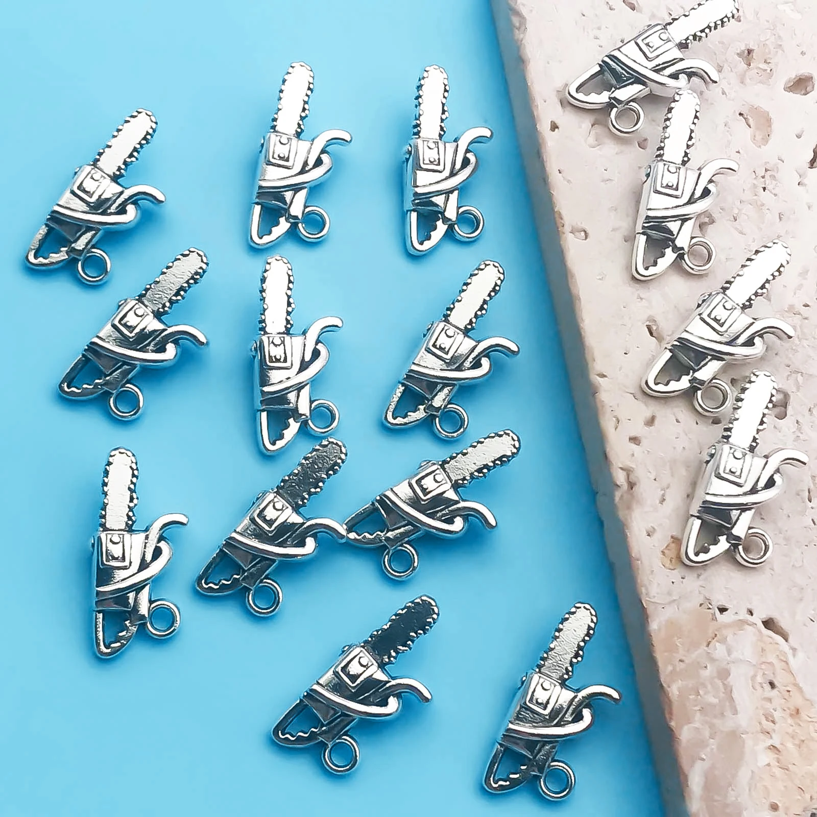 20Pcs Alloy Antique Silvery Chainsaw Pattern Charms Set